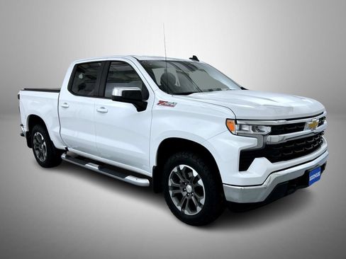 Used 2024 Chevrolet Silverado 1500 LT AWD/4WD image 3