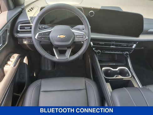 New 2026 Chevrolet Traverse LT w/ Driver Confidence Package AWD/4WD image 19