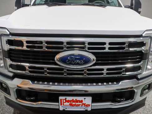 Used 2023 Ford F250 XLT w/ FX4 Off-Road Package image 4