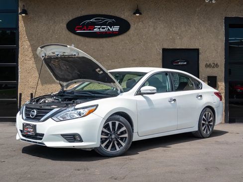 Used 2018 Nissan Altima 2.5 SL FWD image 12