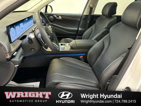 Used 2025 Genesis GV80 2.5T Prestige image 11