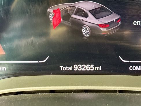 Used 2020 BMW 530i xDrive w/ Convenience Package image 12