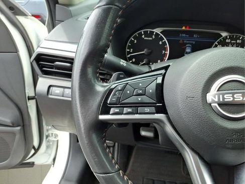 Used 2024 Nissan Altima 2.5 SR FWD image 19