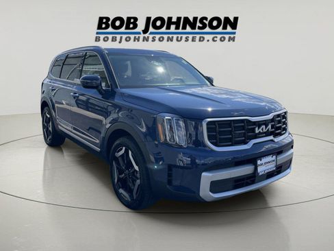 Used 2024 Kia Telluride S w/ S Sunroof Package AWD/4WD image 1