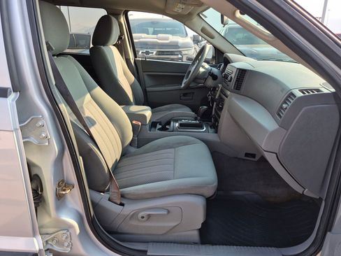 Used 2006 Jeep Grand Cherokee Laredo AWD/4WD image 29