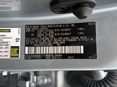 Used 2025 Toyota Corolla Cross L FWD image 23