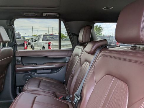 Used 2022 Ford Expedition Max Limited image 17
