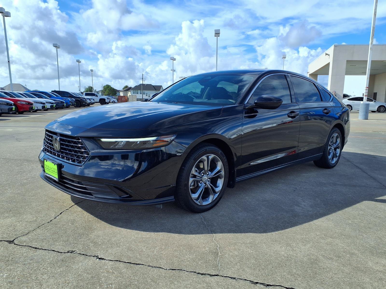 Certified 2023 Honda Accord EX image 6