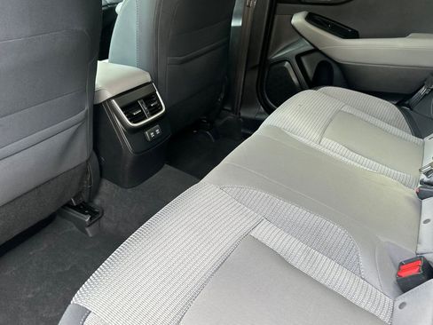 Used 2022 Subaru Outback Premium image 11