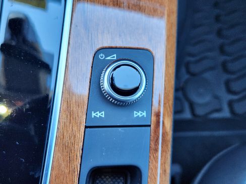 Used 2023 Audi Q5 2.0T Premium w/ Convenience Package image 22