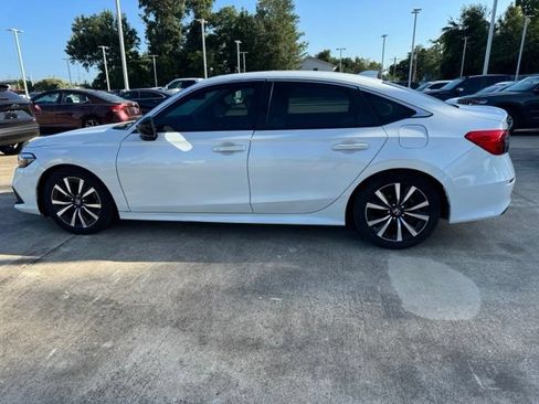 Used 2024 Honda Civic EX image 7