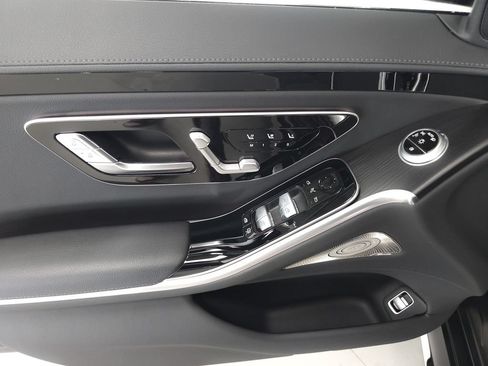 Used 2024 Mercedes-Benz S 500 4MATIC w/ AMG Line image 6
