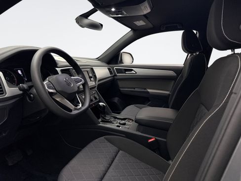 Used 2021 Volkswagen Atlas Cross Sport S image 10