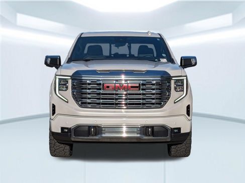 Used 2024 GMC Sierra 1500 Denali w/ Denali Reserve Package AWD/4WD image 10