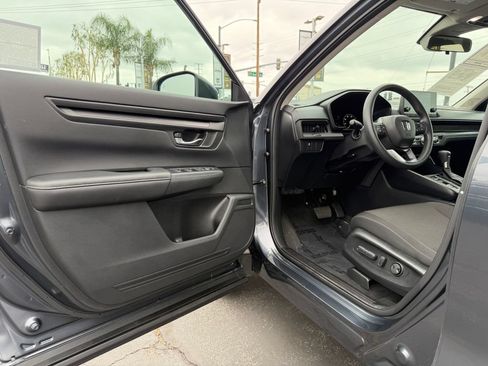Used 2025 Honda CR-V EX image 14