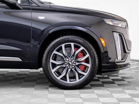 New 2025 Cadillac XT6 Sport image 34
