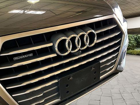 Used 2018 Audi Q7 3.0T Premium Plus w/ Premium Plus Package AWD/4WD image 24