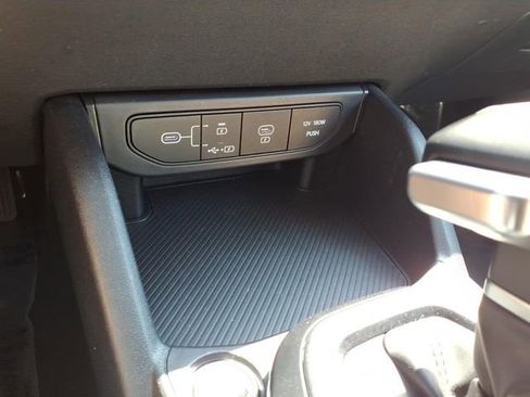 Used 2025 Kia K4 FWD image 27