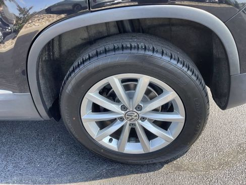 Used 2017 Volkswagen Tiguan Wolfsburg Edition AWD/4WD image 8
