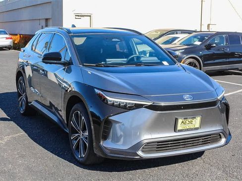 Used 2023 Toyota bZ4X Limited image 3