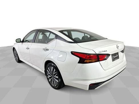 Used 2023 Nissan Altima 2.5 SV FWD image 6