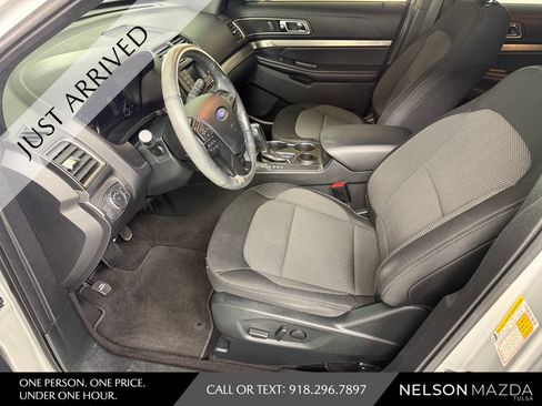 Used 2019 Ford Explorer XLT FWD image 16