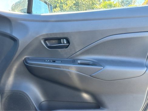 Used 2025 Nissan Versa S w/ Trunk Package image 4