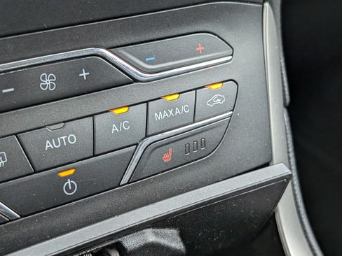 Used 2019 Ford Edge SEL w/ Equipment Group 201A FWD image 21