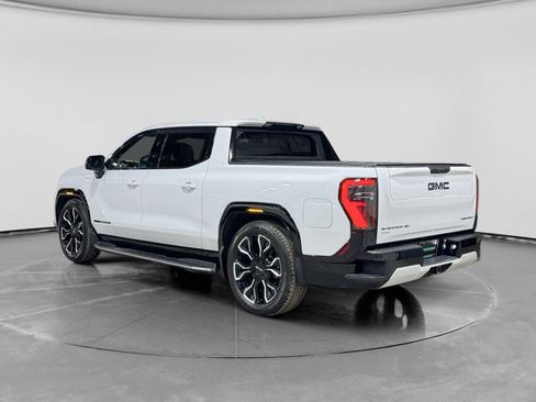 Used 2025 GMC Sierra EV Denali image 2