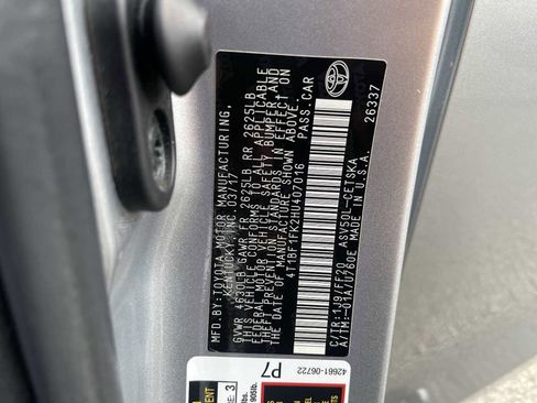 Used 2017 Toyota Camry SE image 24