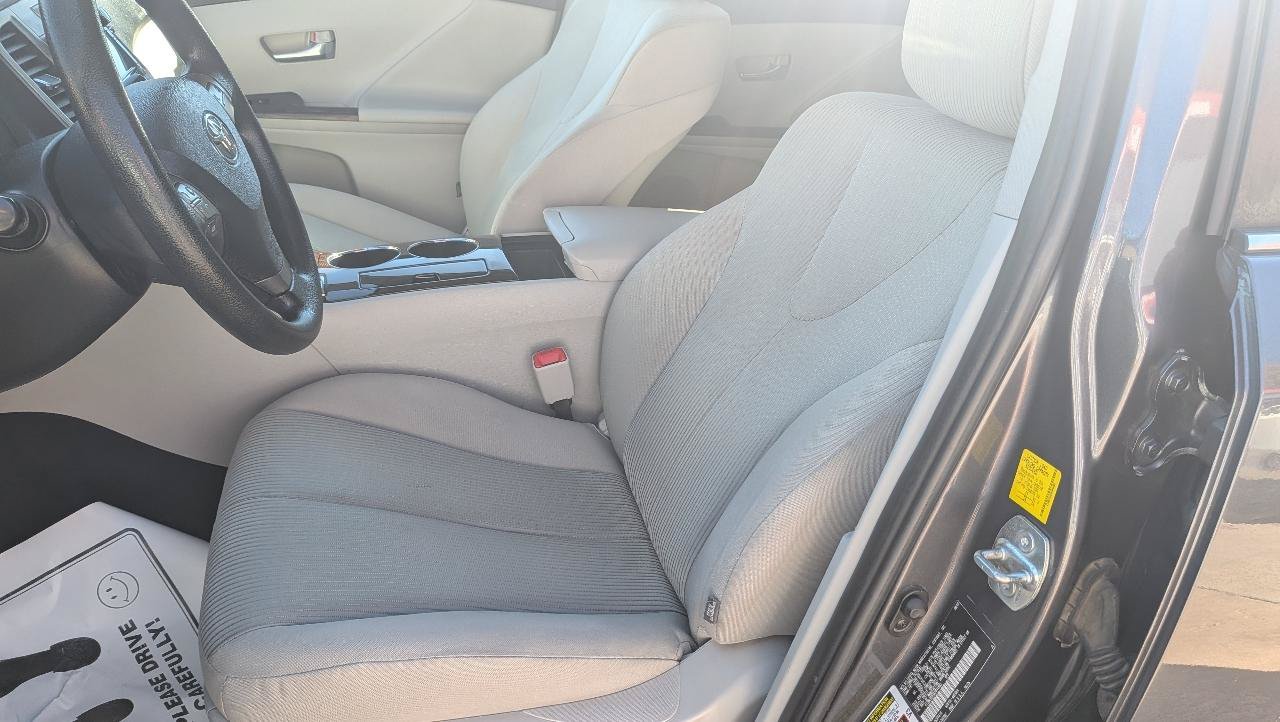 Used 2010 Toyota Venza AWD w/ Convenience Pkg image 9