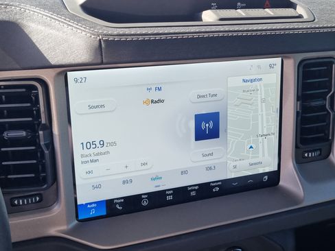 Used 2025 Ford Bronco Outer Banks AWD/4WD image 27
