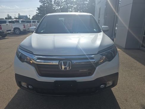 Used 2019 Honda Ridgeline Sport image 2