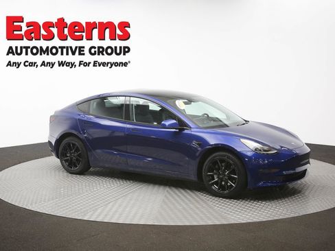 Used 2023 Tesla Model 3 Standard Range RWD image 42