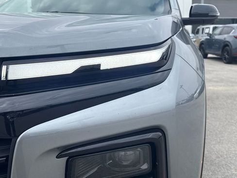 Used 2024 Chevrolet Traverse LT w/ Midnight/Sport Edition image 11