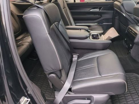 Used 2024 Jeep Grand Wagoneer Series II w/ Quick Order Packagew 28T AWD/4WD image 29