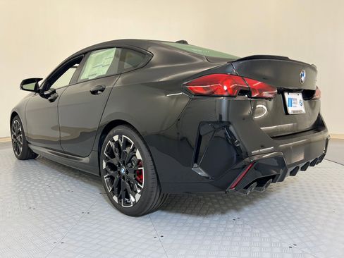 Used 2026 BMW M235i xDrive w/ Technology Package image 3