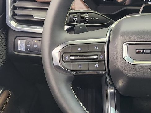 Used 2026 GMC Acadia Denali Ultimate w/ LPO, Floor Liner Package FWD image 28
