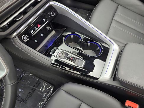 Used 2025 Audi Q5 Premium w/ Convenience Package AWD/4WD image 11