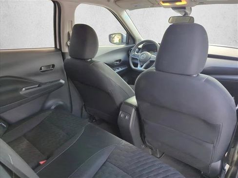 Used 2022 Nissan Kicks SV FWD image 22