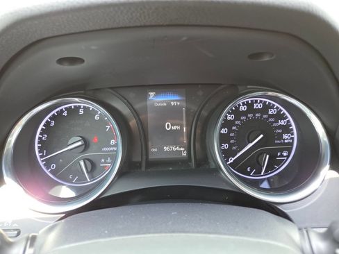 Used 2018 Toyota Camry SE FWD image 34