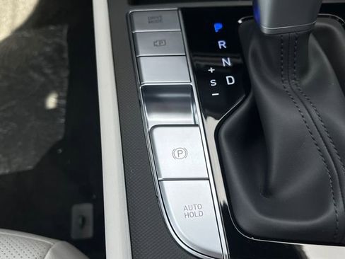 New 2026 Hyundai Elantra Limited FWD image 33
