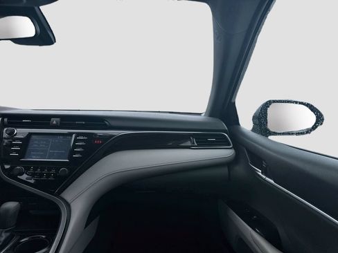 Used 2019 Toyota Camry LE FWD image 21