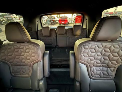 Certified 2025 Nissan Armada Platinum Reserve AWD/4WD image 10