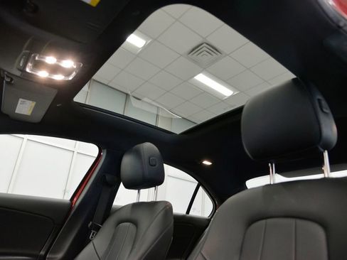 Used 2020 Mercedes-Benz A 220 4MATIC image 28