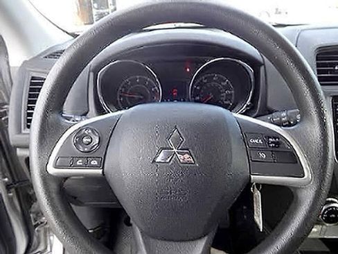 Used 2024 Mitsubishi Outlander Sport AWD image 7