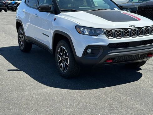 New 2026 Jeep Compass Trailhawk AWD/4WD image 10