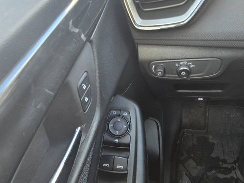 Used 2024 Chevrolet TrailBlazer LT w/ LPO, Blackout Package FWD image 36