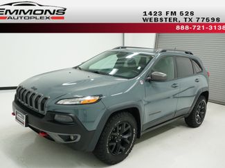 Used 2015 Jeep Cherokee Trailhawk w/ Leather Interior Group AWD/4WD video 1