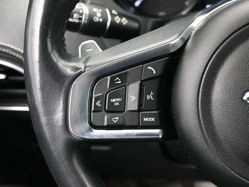 Used 2020 Jaguar F-PACE S image 13